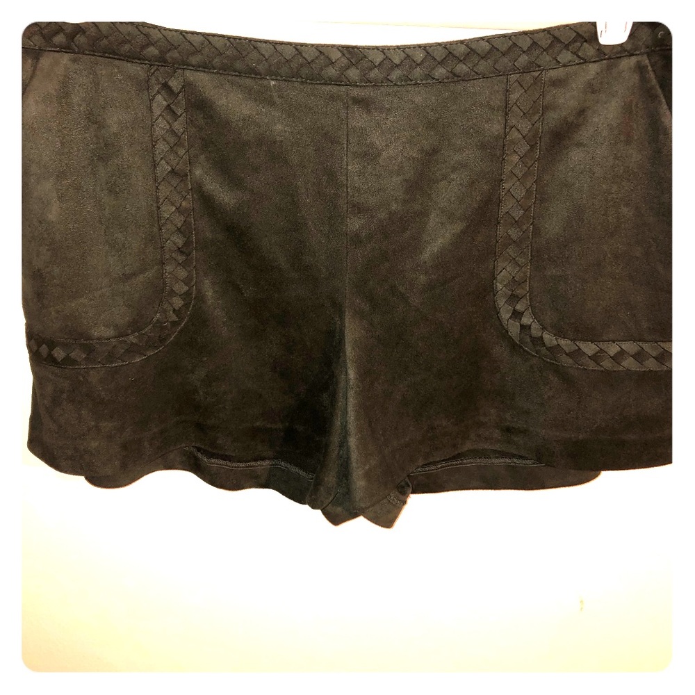 NWT GIANNI BINI faux suede shorts
